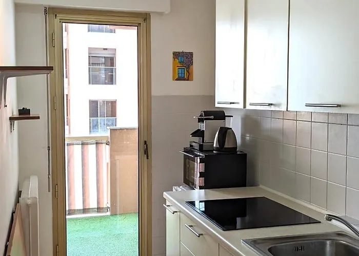 In Near Sea And Centre Daire